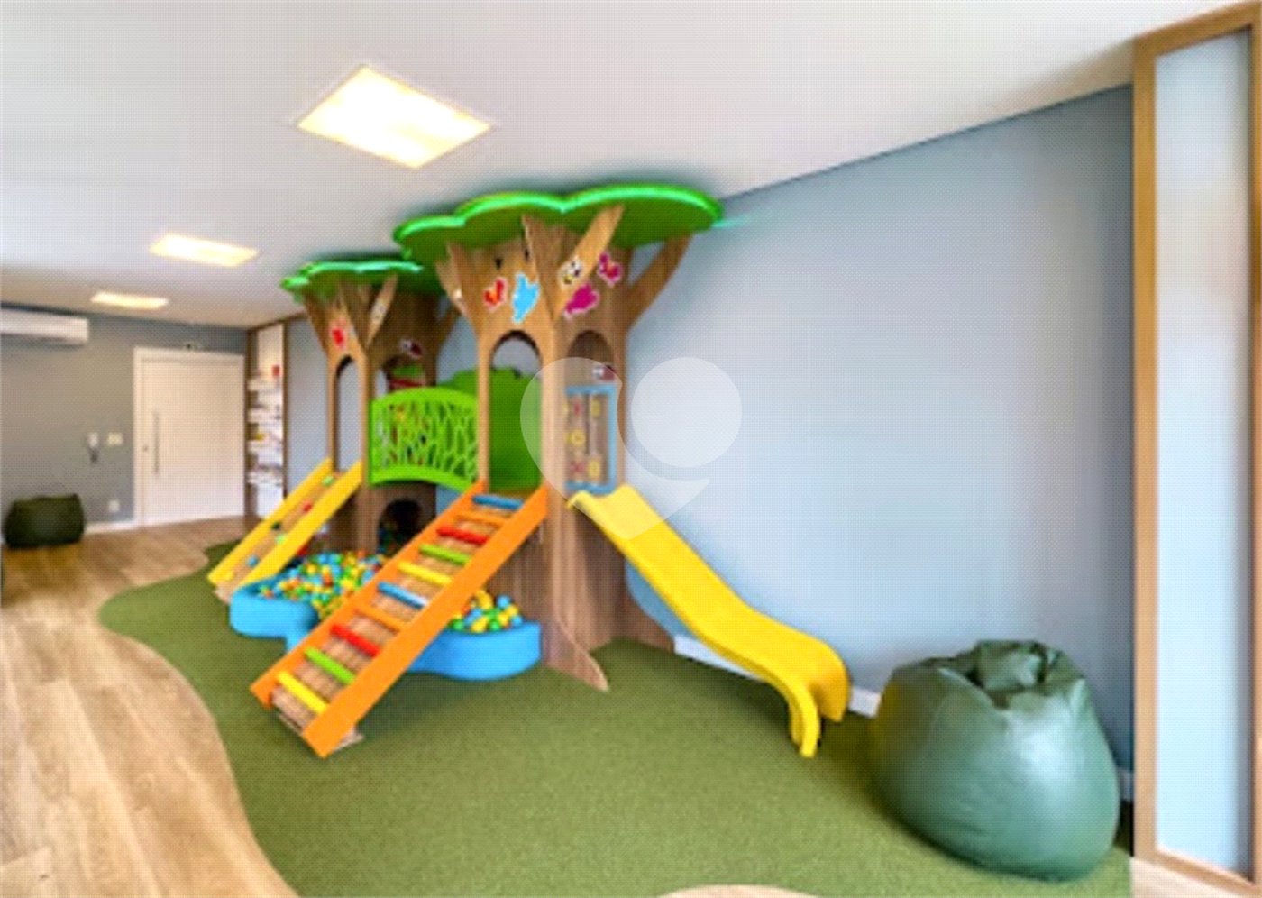 Apartamento à venda com 2 quartos, sendo 1 suíte,  em Vila Olímpia, São Paulo, SP