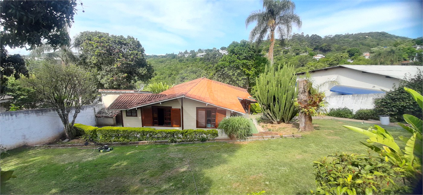 Casa Térrea à venda com 3 quartos, sendo 1 suíte,  em Serra da Cantareira, Mairiporã, SP