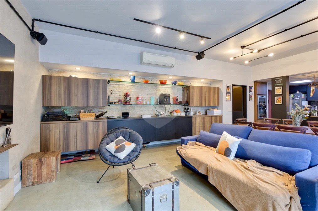 Casa à venda com 4 suítes em Granja Julieta, São Paulo, SP