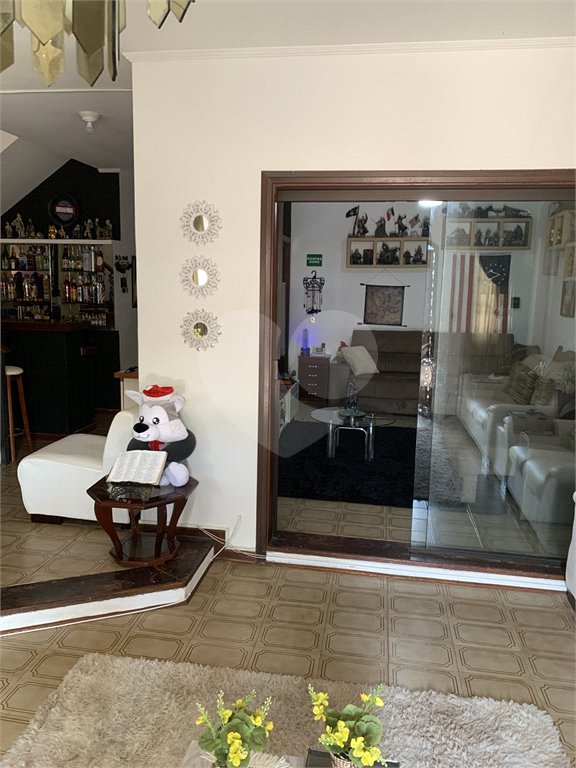 Sobrado à venda com 4 quartos, sendo 3 suítes,  em Jardim Alvinópolis, Atibaia, SP