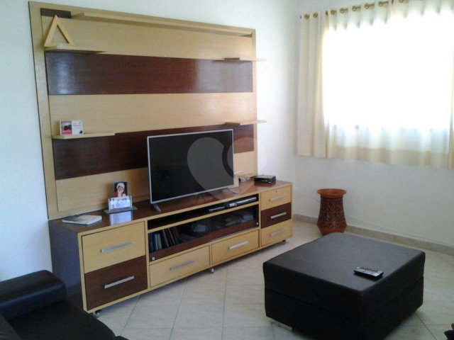 Apartamento à venda com 3 quartos, sendo 2 suítes,  em Vila Tupi, Praia Grande, SP