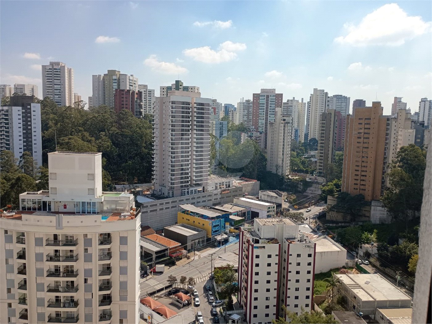 Apartamento à venda ou para alugar com 4 quartos, sendo 1 suíte,  em Vila Andrade, São Paulo, SP