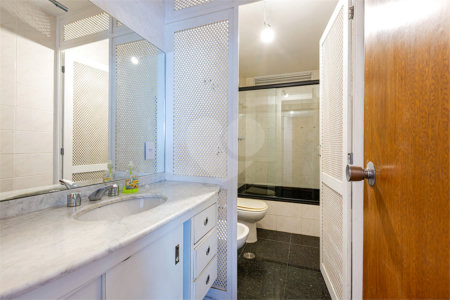 Apartamento à venda ou para alugar com 3 quartos, sendo 1 suíte, em Itaim Bibi, São Paulo, SP