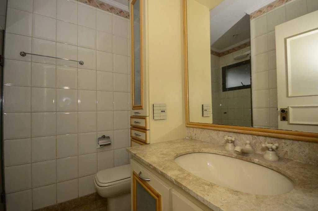 Apartamento à venda com 4 quartos, sendo 2 suítes,  em Paraíso do Morumbi, São Paulo, SP