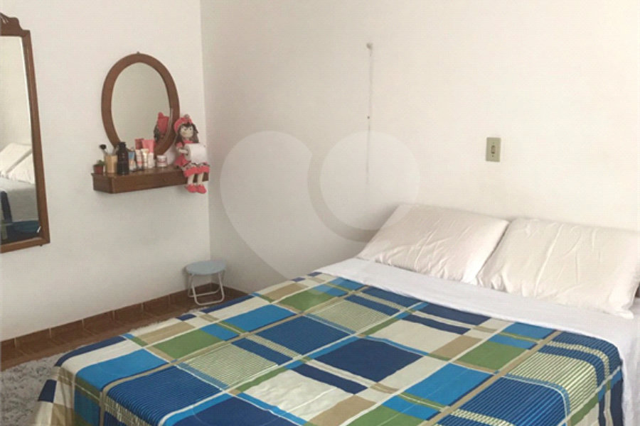 Sobrado à venda com 5 quartos, sendo 1 suíte, em Tremembé, São Paulo, SP