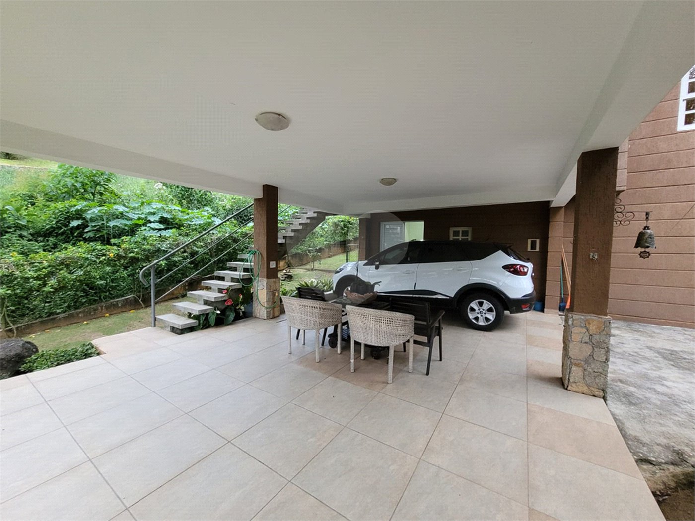 Casa à venda com 3 quartos, sendo 1 suíte, no condomínio Suíça da Cantareira, Mairiporã - SP