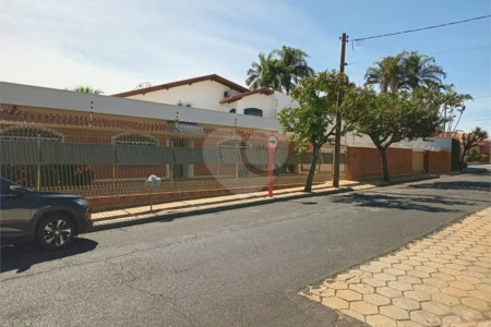 Casa à venda com 3 quartos, sendo 1 suíte, em Vila José Bonifácio, Araraquara, SP