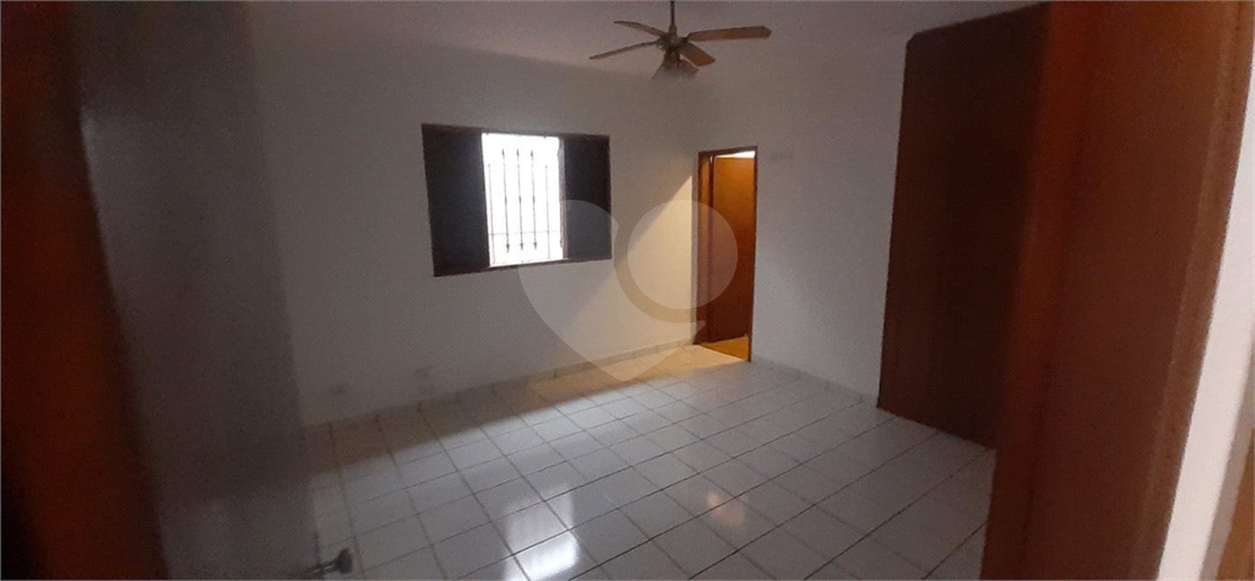 Casa à venda com 3 quartos, sendo 1 suíte, em Vila Gustavo, São Paulo, SP