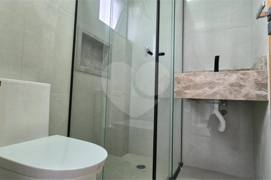 Sobrado à venda com 3 quartos, sendo 1 suíte, em Vila Bonilha, São Paulo, SP