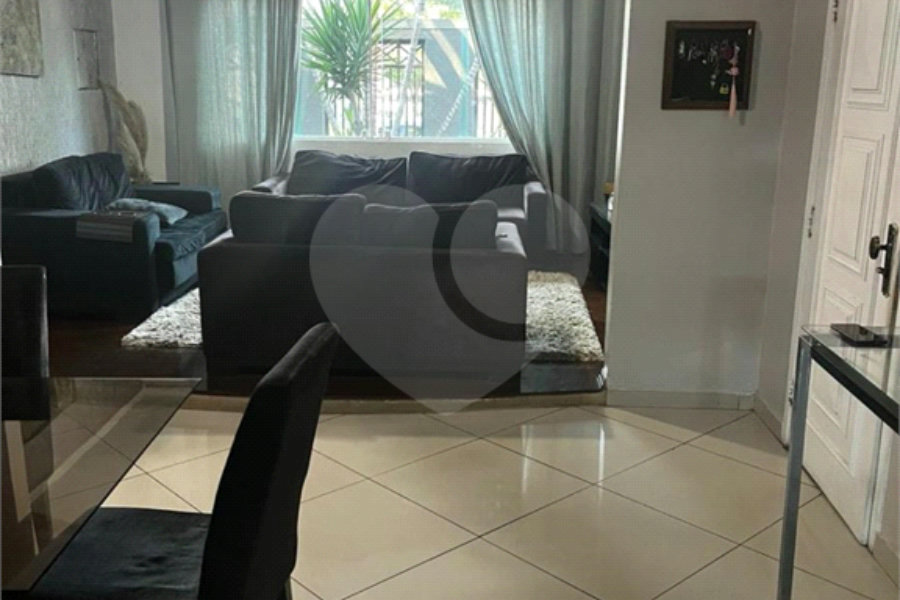 Sobrado à venda com 4 quartos, sendo 2 suítes, em Tremembé, São Paulo, SP