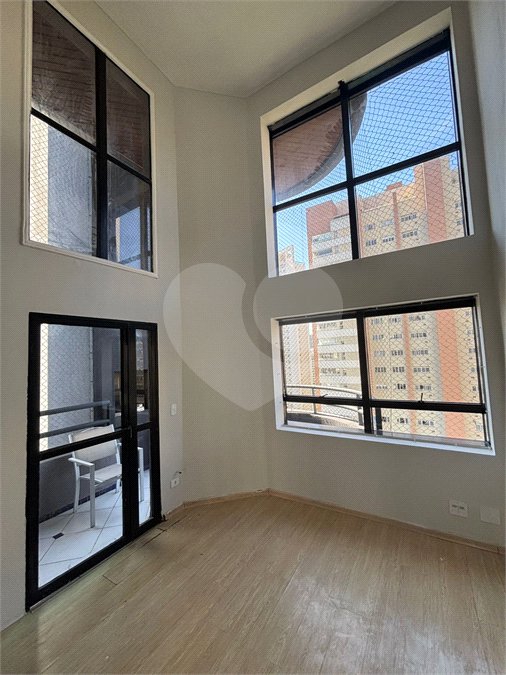 Apartamento à venda ou para alugar com 1 suíte em Vila Suzana, São Paulo, SP