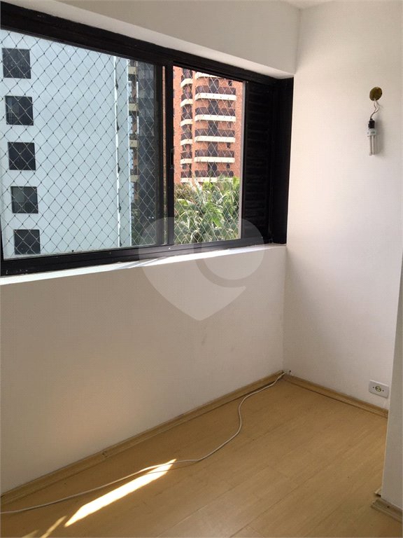 Apartamento à venda com 3 quartos, sendo 1 suíte, em Jardim Parque Morumbi, São Paulo, SP