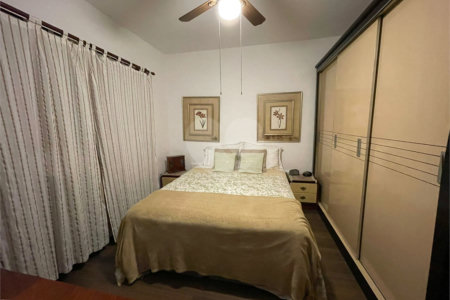 Sobrado à venda com 5 quartos, sendo 1 suíte, em Alto da Boa Vista, São Paulo, SP