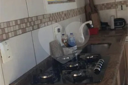 Sobrado à venda com 4 quartos, sendo 2 suítes,  em Jardim das Cerejeiras, São José dos Campos, SP