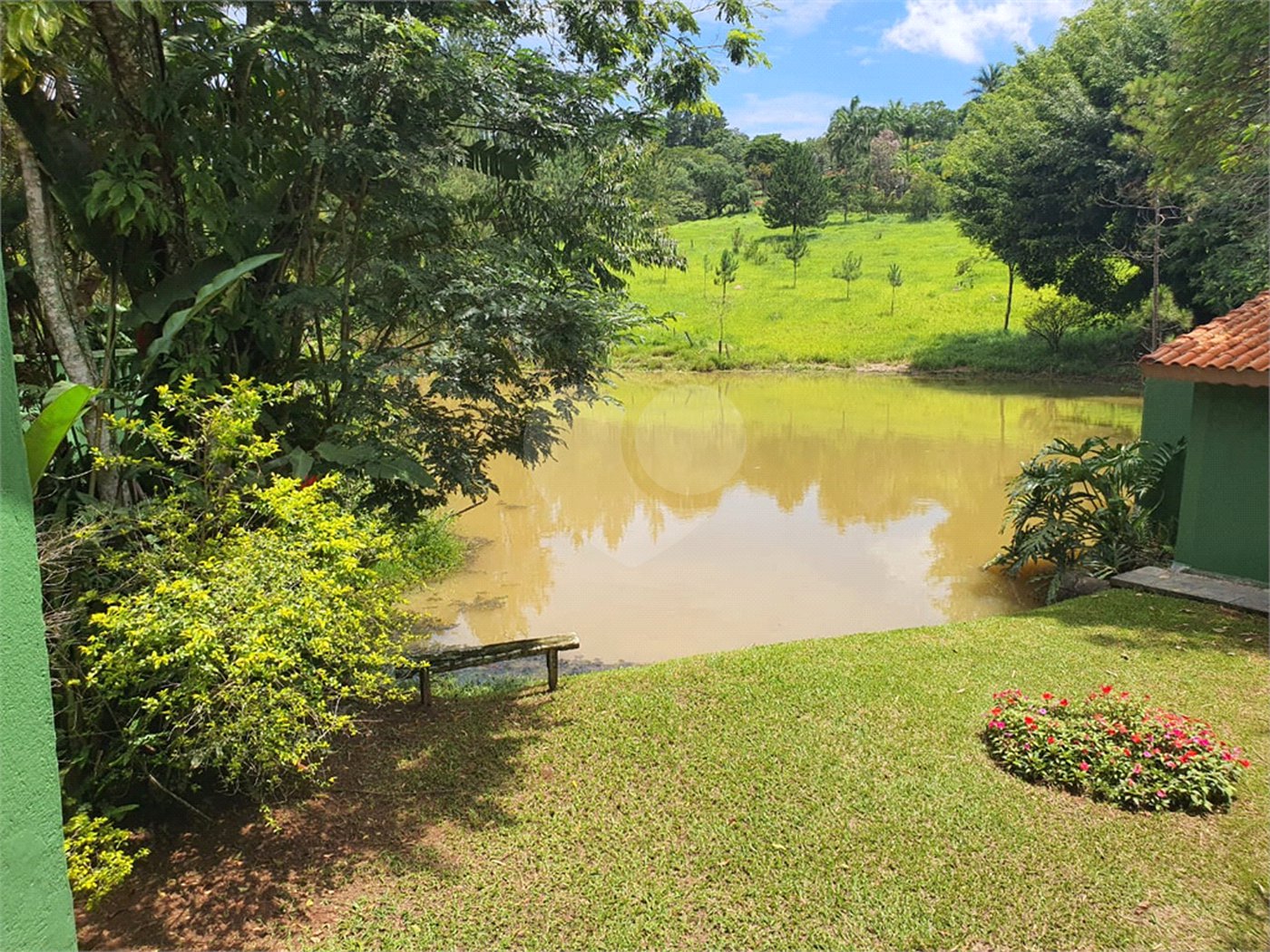 Chácara à venda com 4 quartos, sendo 1 suíte, no Centro, Santa Isabel, SP
