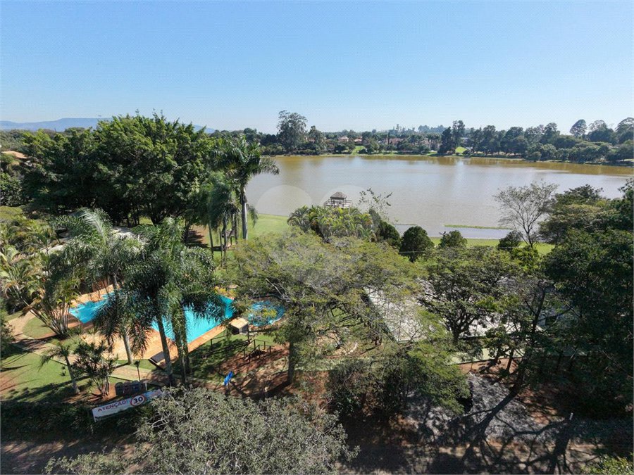 Casa à venda ou para alugar com 4 quartos, sendo 2 suítes,  no condomínio Vivendas do Lago, Sorocaba - SP