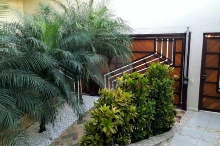 Sobrado à venda com 4 quartos, sendo 2 suítes,  em Parque Colonial, São Paulo, SP