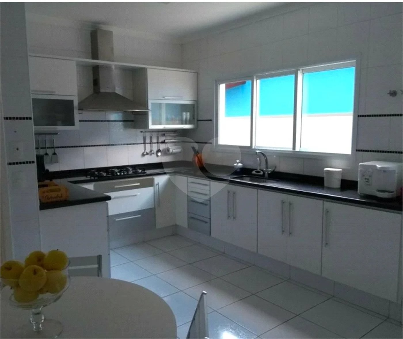 Casa à venda com 3 quartos, sendo 2 suítes, em Condomínio Residencial Terras do Oriente, Valinhos, SP