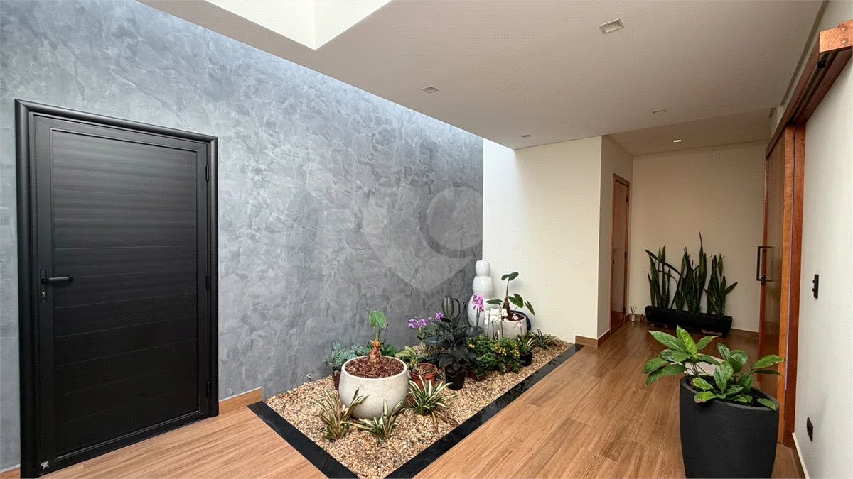 Casa de alto padrão com 3 suítes no Condomínio Damha 2,