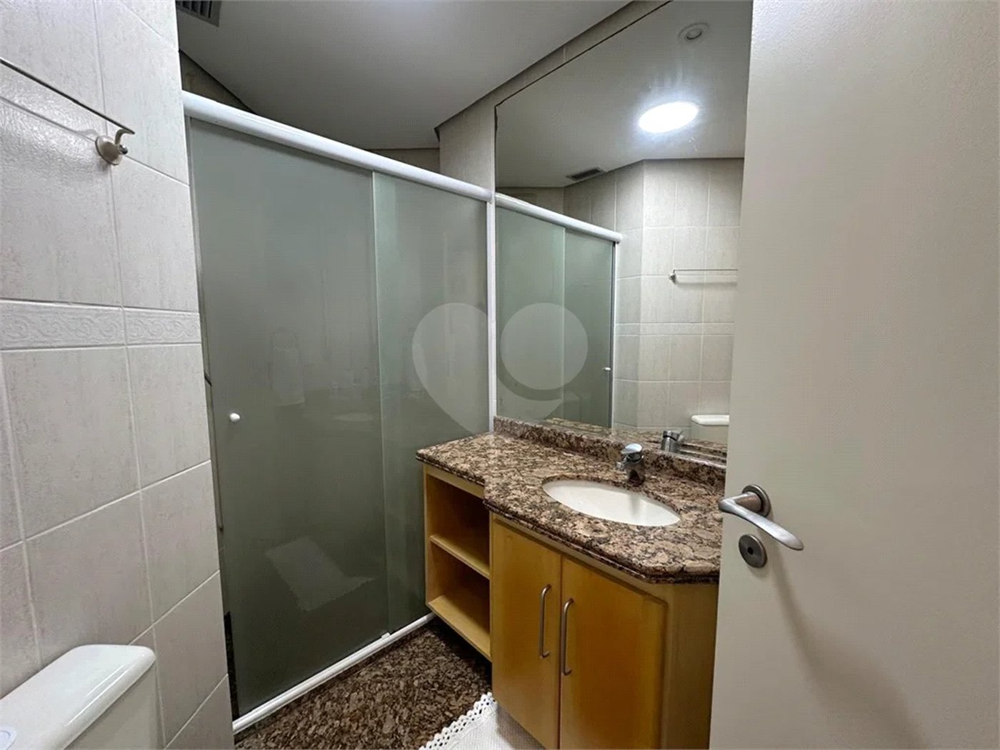 Apartamento à venda com 3 quartos, sendo 1 suíte, em Riviera de São Lourenço, Bertioga, SP
