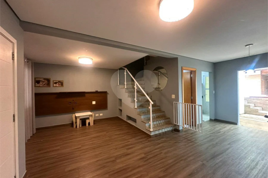 Casa de Condomínio com 3 Quartos e 2 banheiros à Venda, 311 m² por R$ 750.000