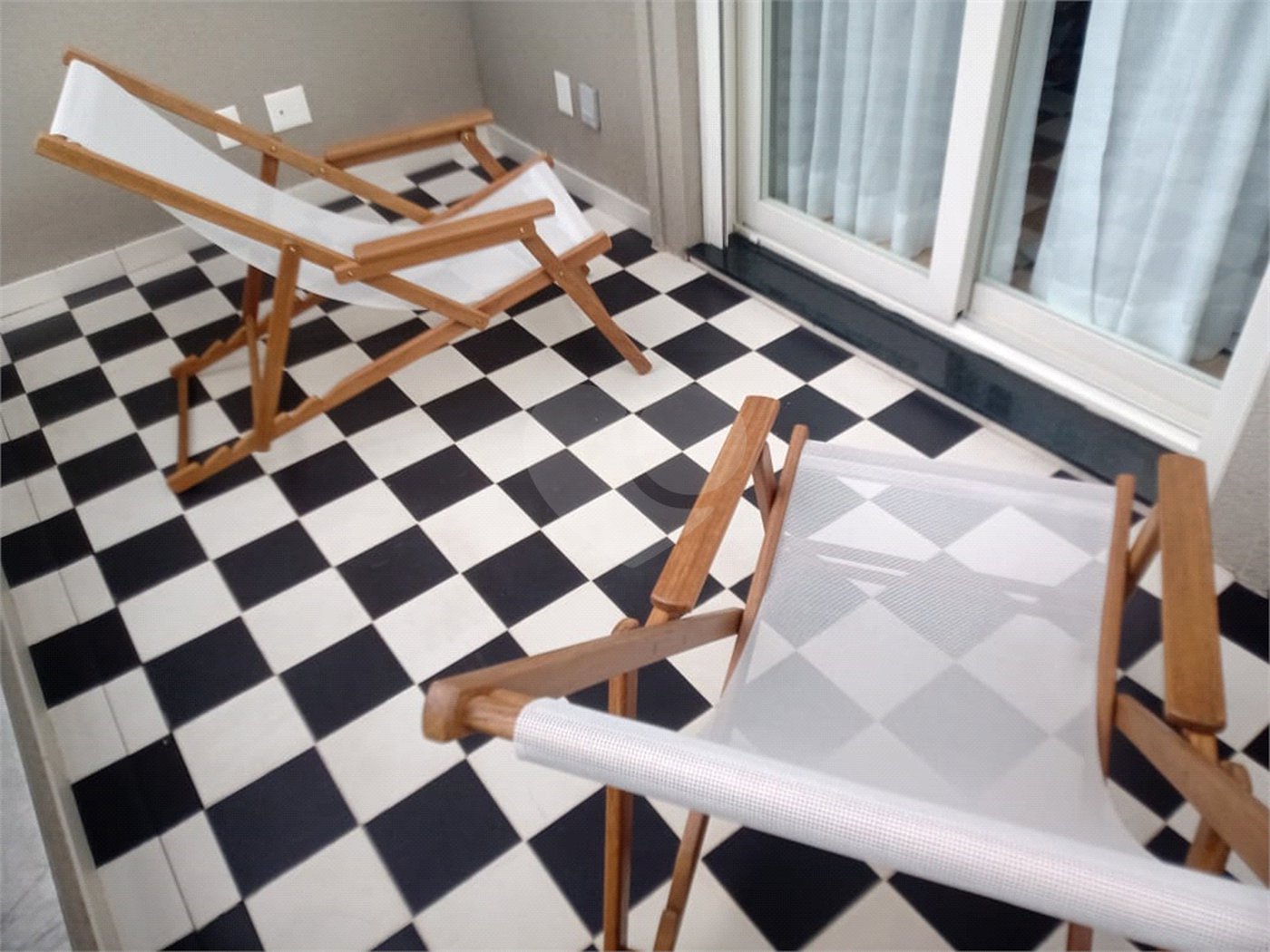 Apartamento 66 m ², com 1 dorm, 2 vagas de garagem no Jd Europa.