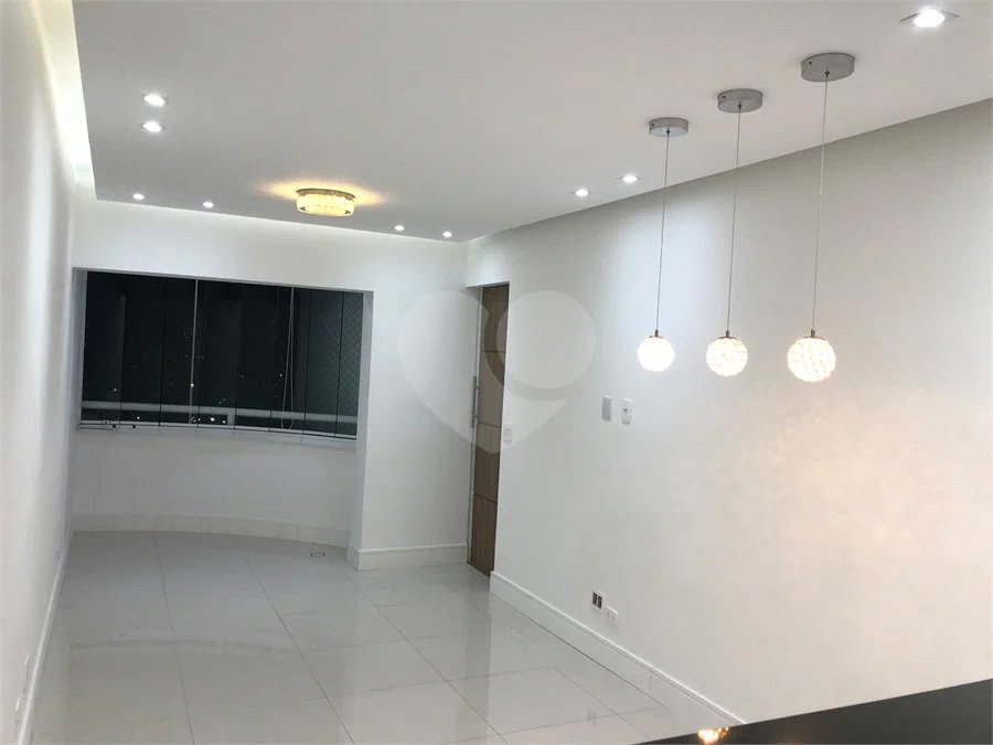 Lindo Apartamento com Varanda integrada
