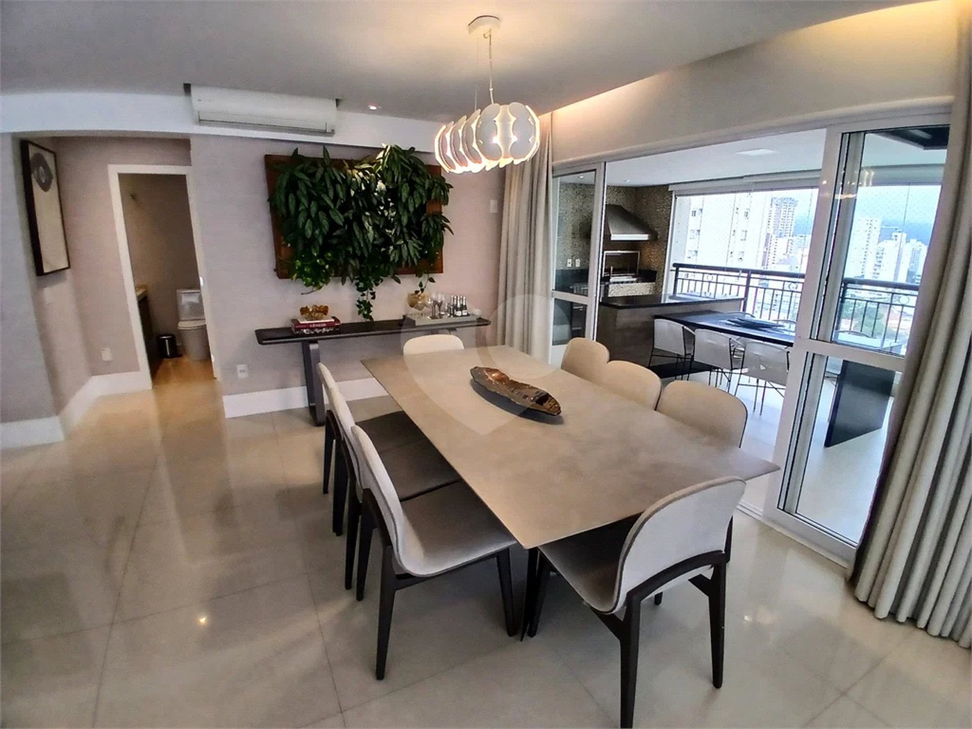 Santana Alto Padrão/Porteira Fechada, Apto. 260 m² 4 Suítes, 5 vagas 2 depósitos privativos