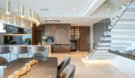 Deslumbrante apartamento duplex pronto para mudar no Itaim Bibi com 242M2, 2 suítes, 3 vagas
