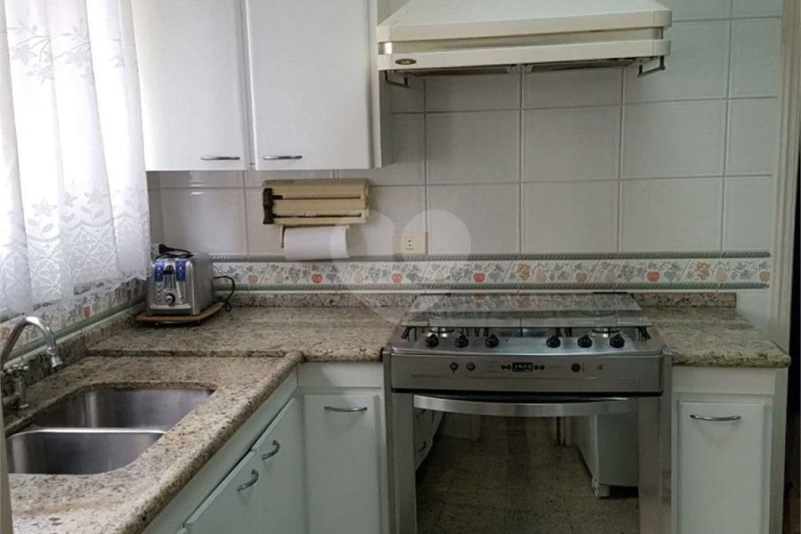 Apartamento 4 dormitórios na Saúde