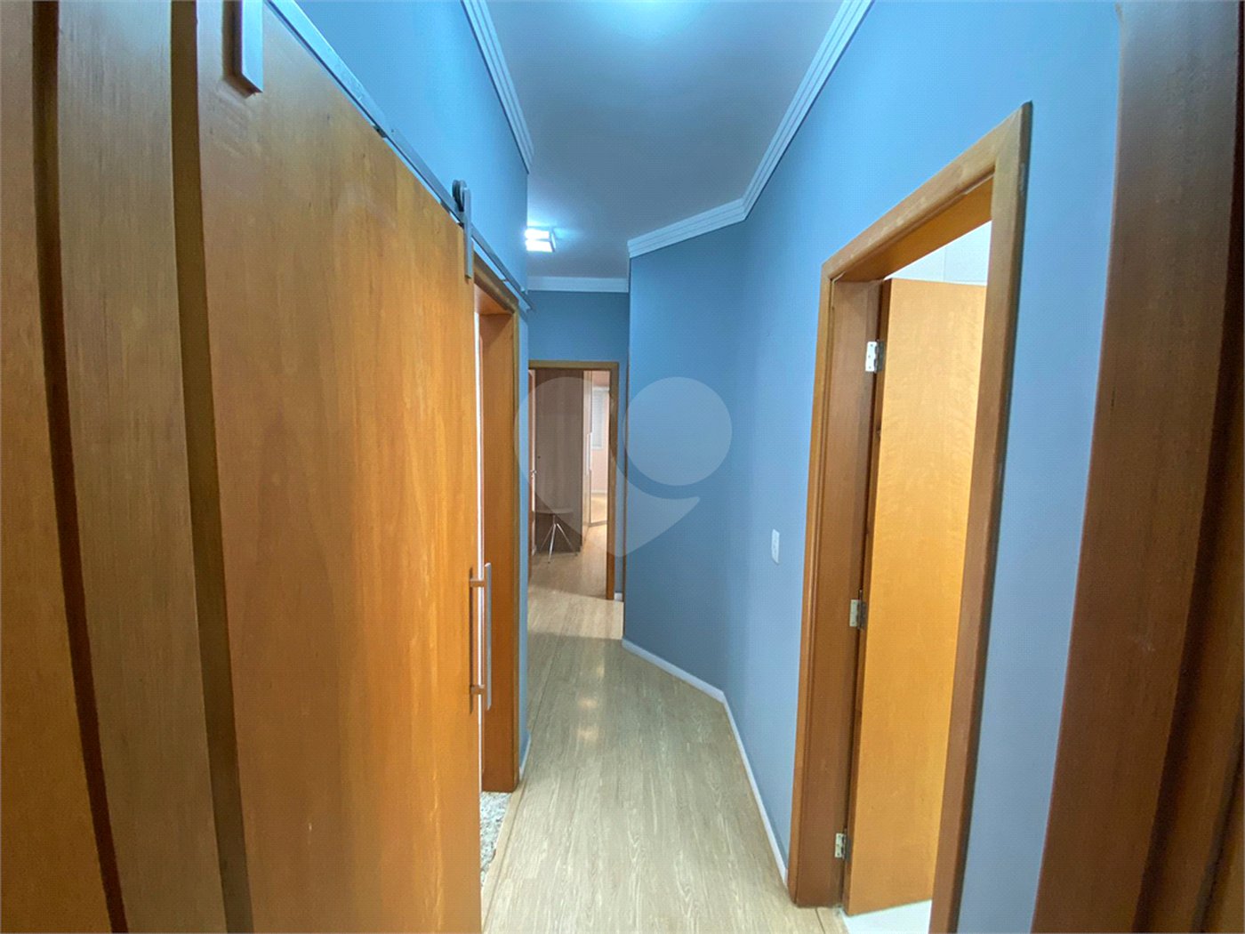 Casa térrea com piscina para venda no Condomínio Quebec.