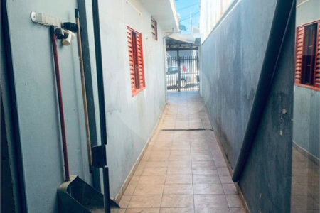 CASA TERREA NO JARDIM TANGARA