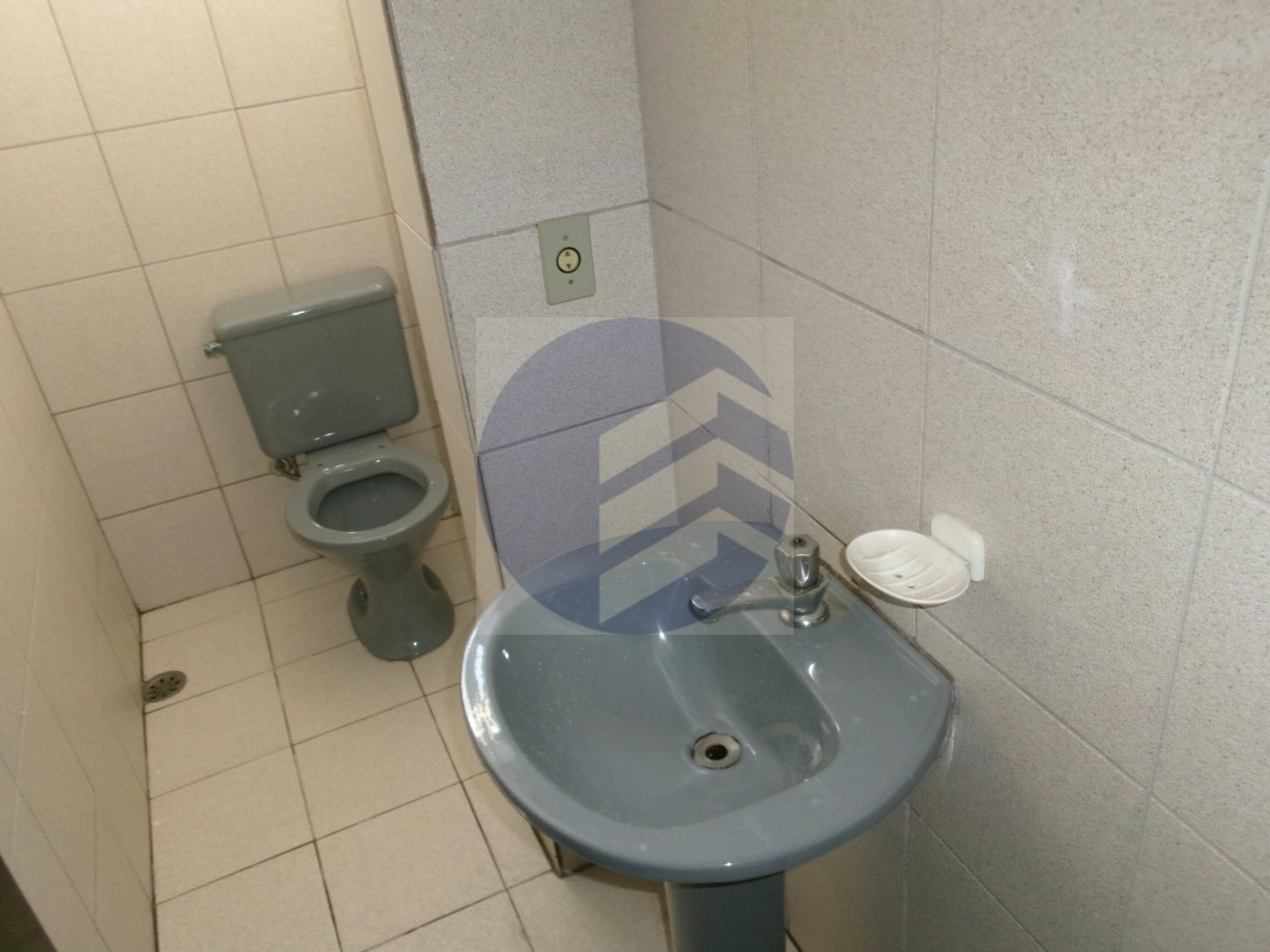 Excelente Sala Comercial para Locação – 23,5 m² na Av. Eid Mansur Cotia