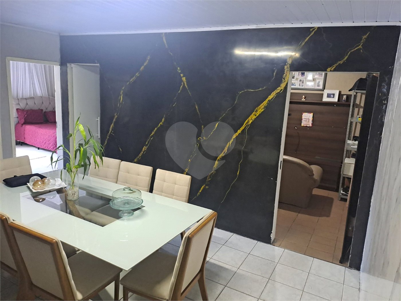 Casa à venda com 2 quartos, sendo 1 suíte,  em Jardim Primavera, Louveira, SP
