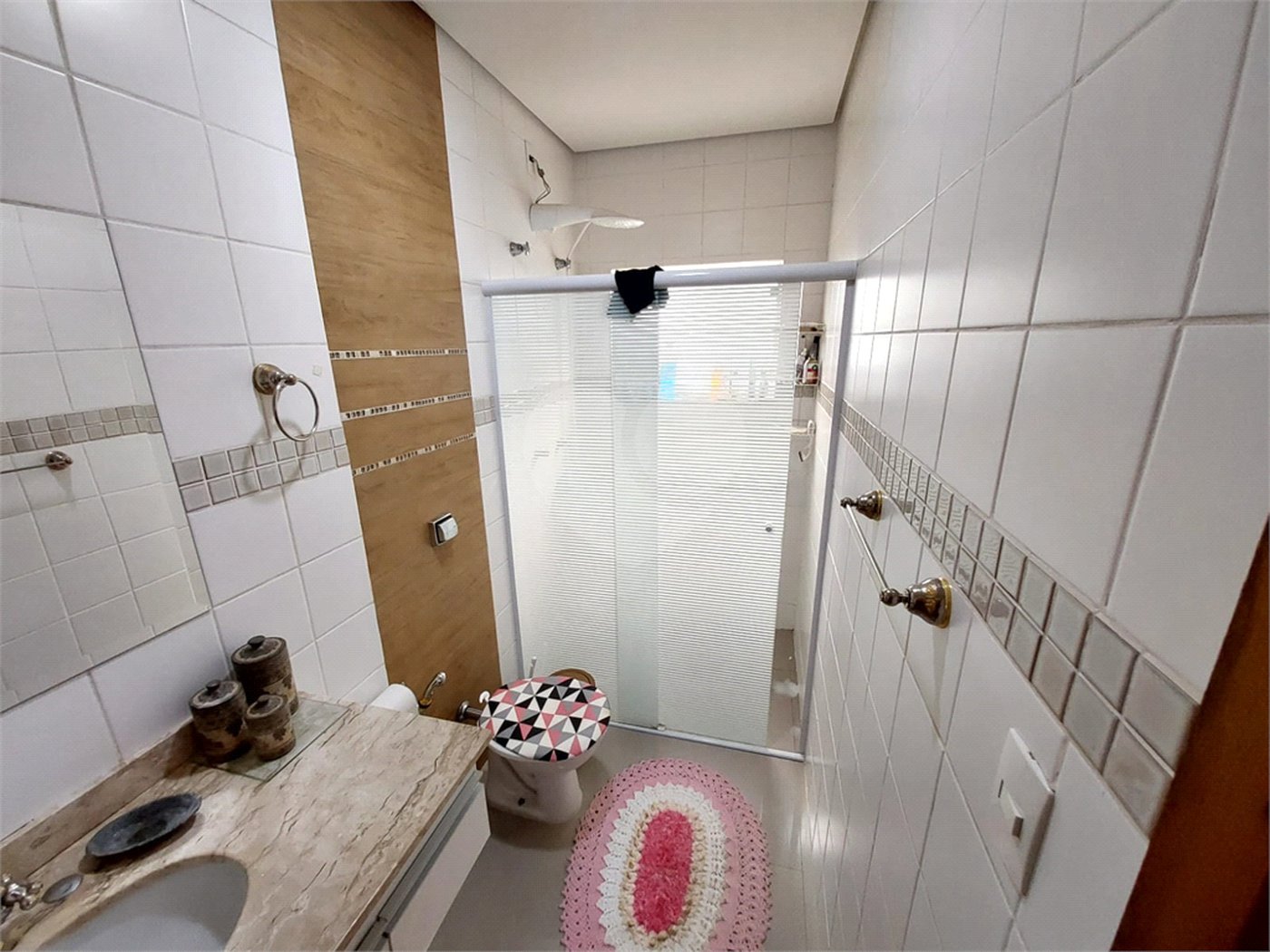 Casa residencial com ponto comercial a venda no Centro