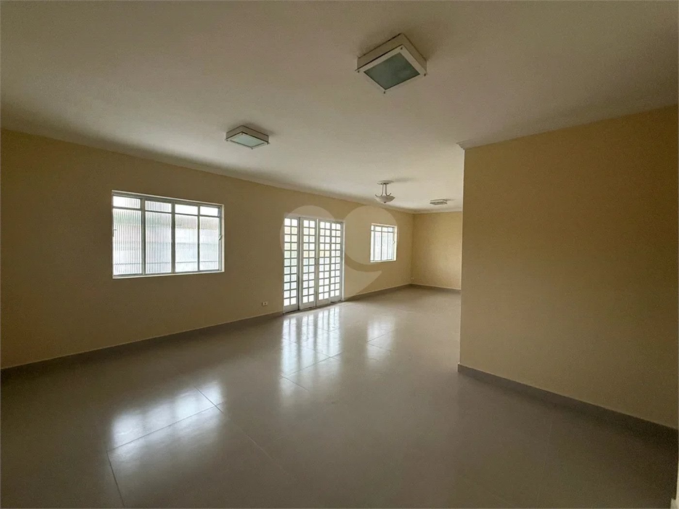 Casa à venda no Bairro Nova Piracicaba Casa à venda 3 dormitórios, 304m2 - Bairro Nova Piracicaba - Piracicaba, SP Casa à venda 3 dormitórios, 304m2 - Bairro Nova Piracicaba - Piracicaba, SP