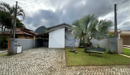 Casa à venda com 4 quartos, sendo 1 suíte, em Morada da Praia, Bertioga, SP