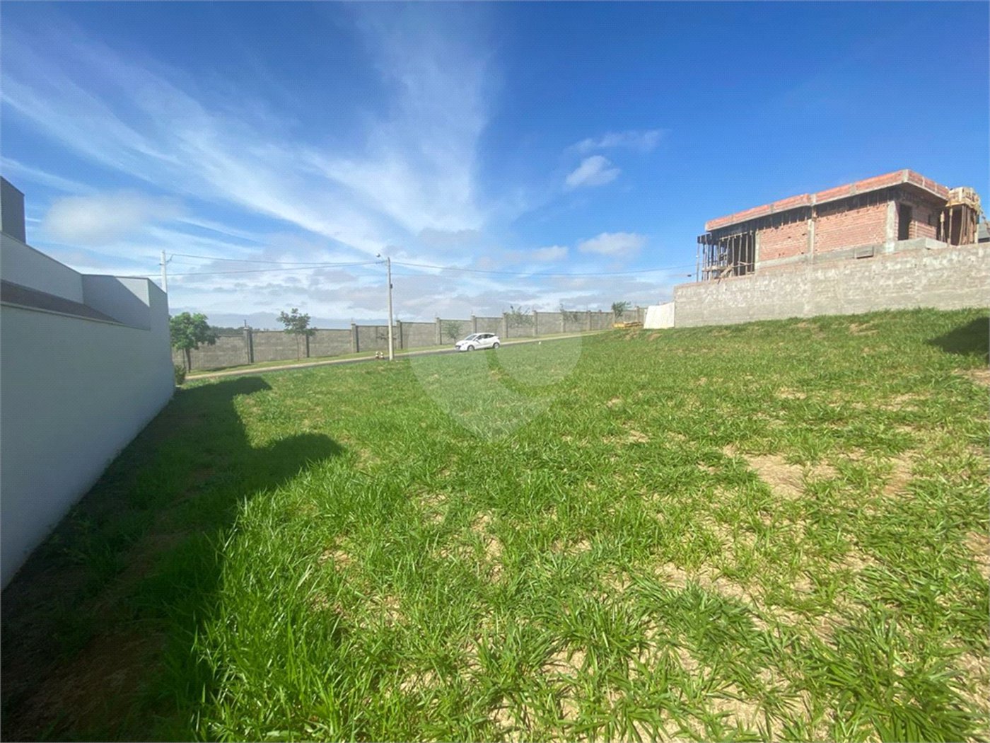 Lote no Condomínio Village Damha IV