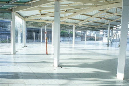 Lindo Salão Comercial para locação com 924m2 no Centro de Atibaia