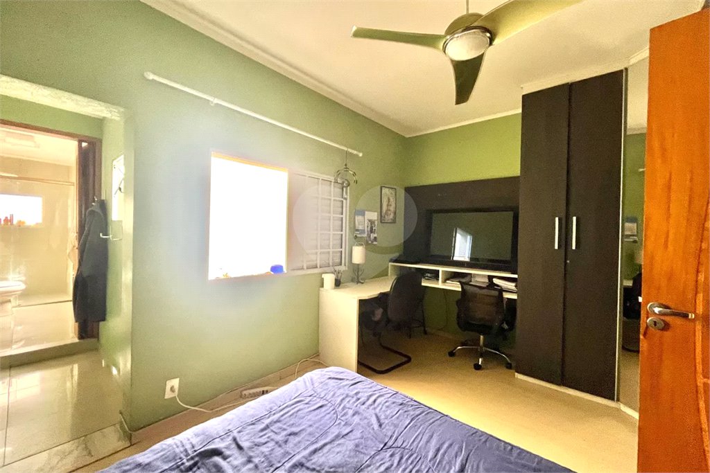 Sobrado espaçoso à venda com 220m² no Planalto Paulista