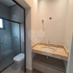 Casa NOVA com 03 suítes , piscina e condomínio com lazer completo!