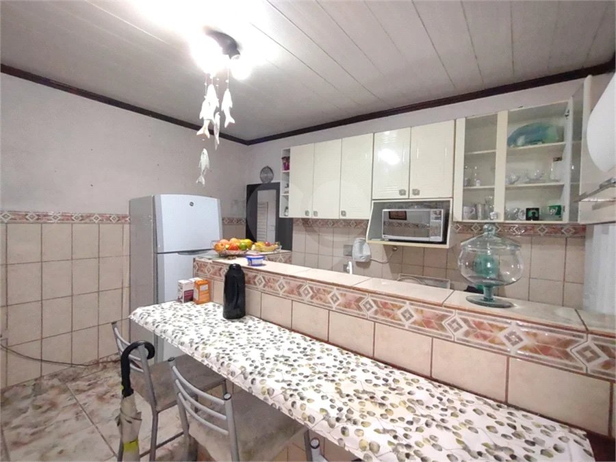 Casa Térrea de Esquina à Venda no Parque Vitória – Excelente Potencial!