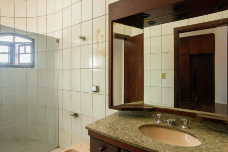 Sobrado à venda 187m² com 5 quartos, sendo 2 suítes, em Conjunto Residencial Butantã próximo à USP