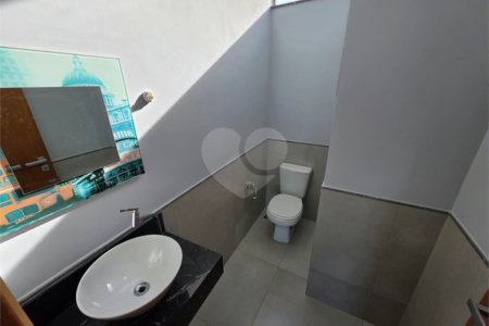 Sobrado 3 quartos 1 suíte e área de lazer