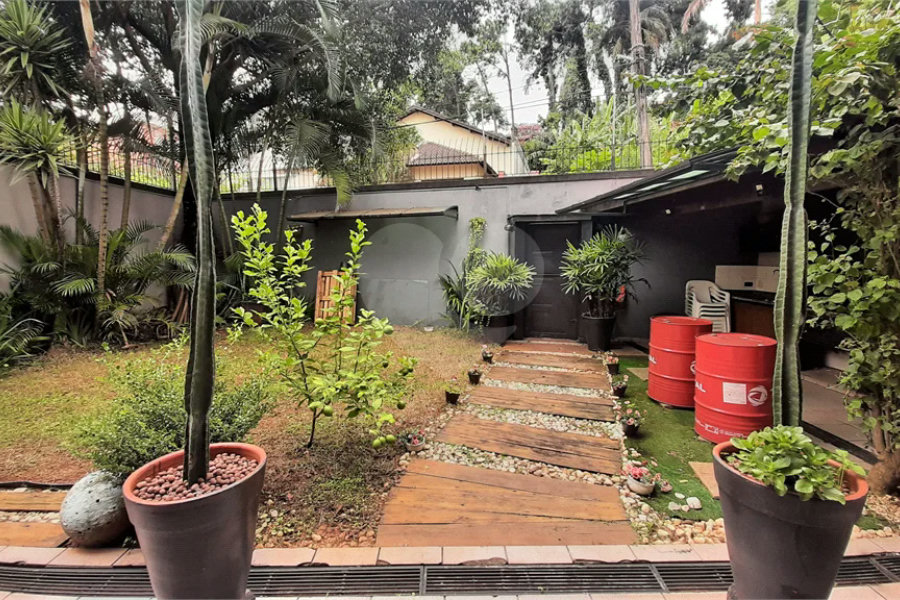 Vende-se Casa incrível no Jardim Prudência!