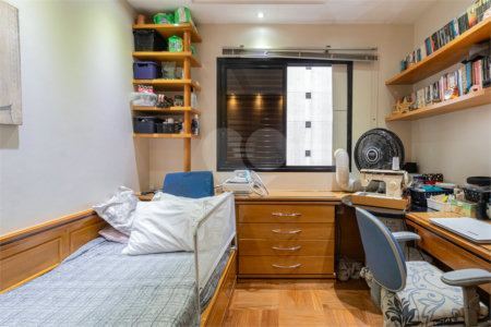 Apartamento à venda no Edifício Gerona – Vila Regente Feijó