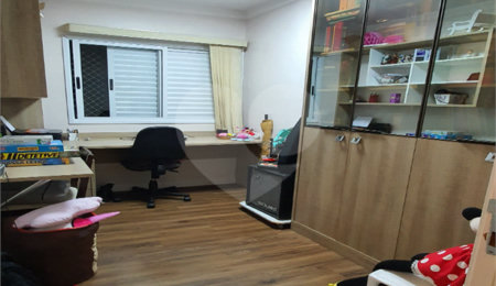 Apartamento à venda com 3 quartos, sendo 1 suíte, em Vila Oratório, São Paulo, SP