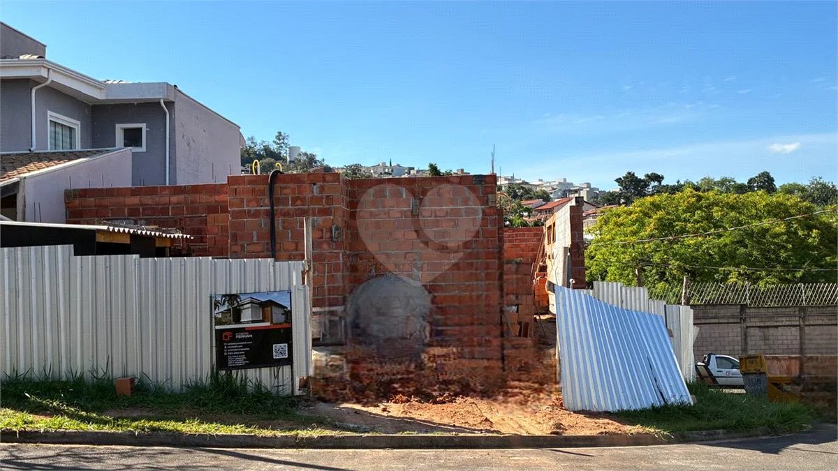 Casa à venda no Condominio Vivenda das Cerejeiras em Valinhos