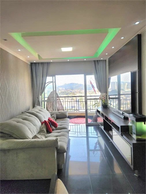 Apartamento de 82m² cm 3 quartos e 2 vagas, à venda no Condomínio Alpes da Serra, no Picanço, Guarulhos.