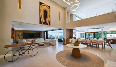 Casa Dubai